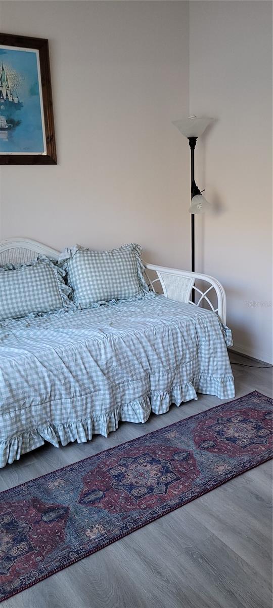 Image 9 of 16 For 4051 Capland Avenue