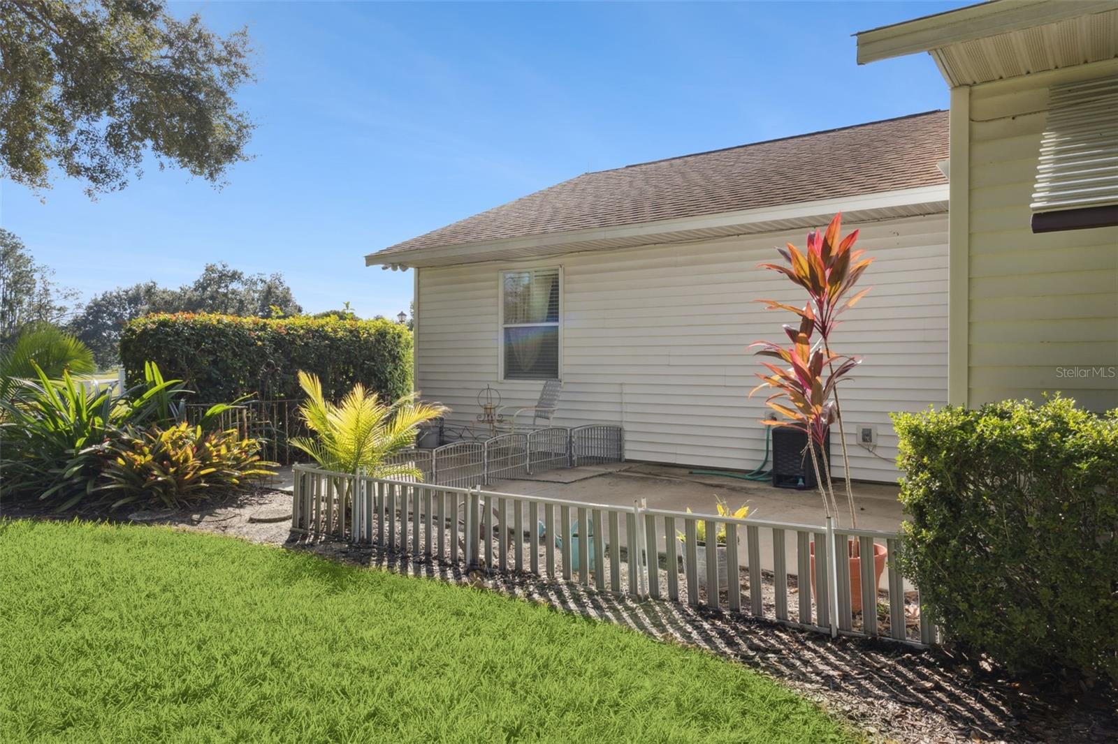 Image 35 of 82 For 26600 Racquet Circle