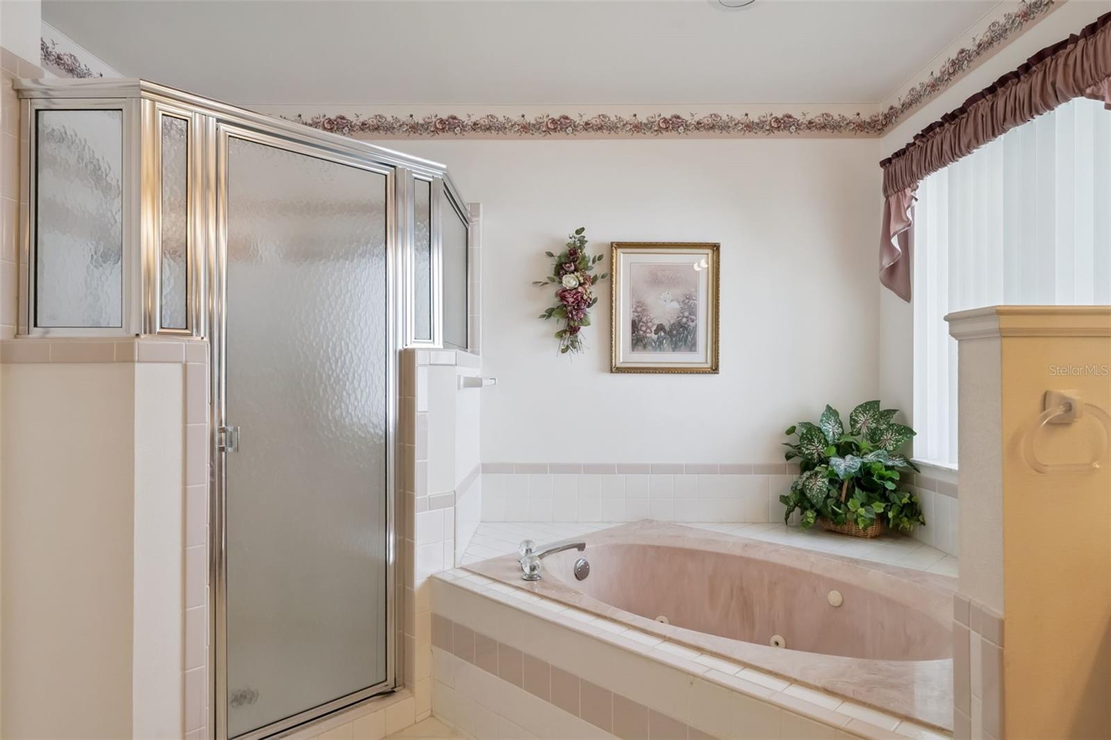 Image 24 of 76 For 6642 Borg Street