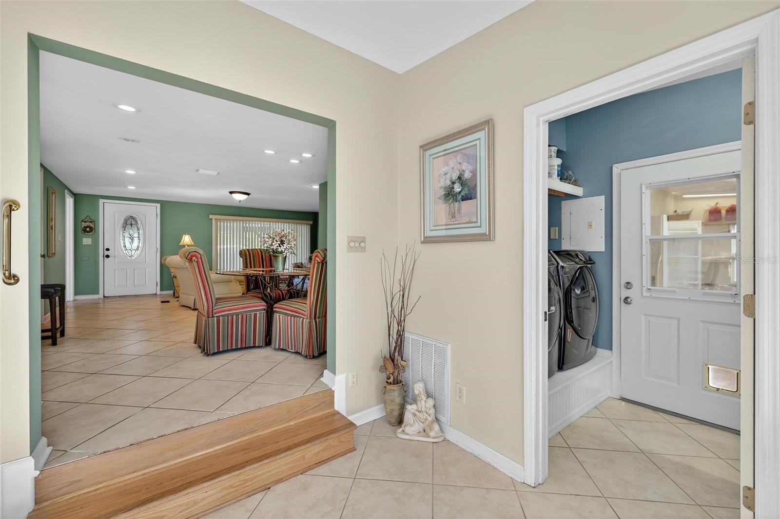 Image 13 of 75 For 945 Todd Way