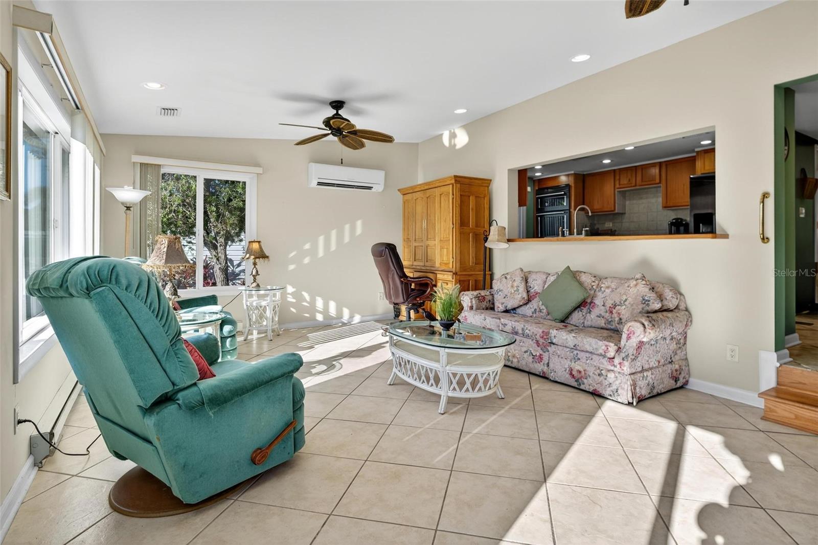 Image 20 of 75 For 945 Todd Way