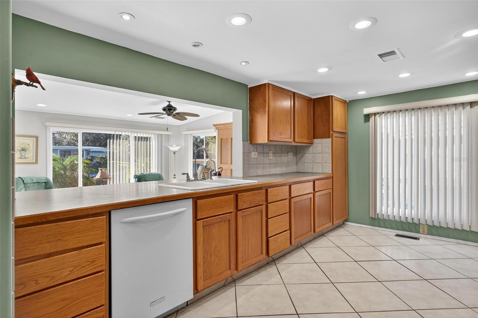 Image 24 of 75 For 945 Todd Way