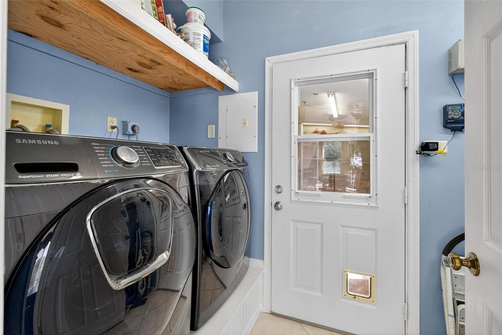 Image 28 of 75 For 945 Todd Way