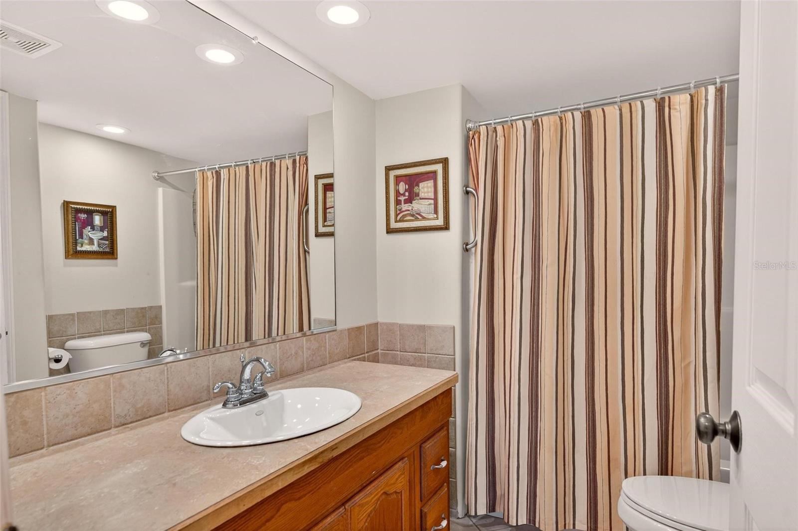 Image 41 of 75 For 945 Todd Way