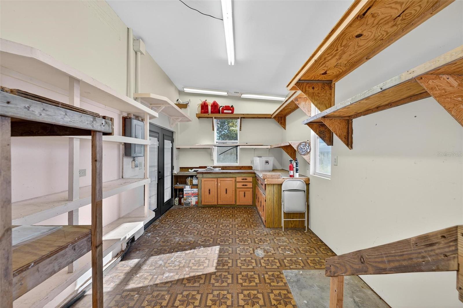 Image 44 of 75 For 945 Todd Way