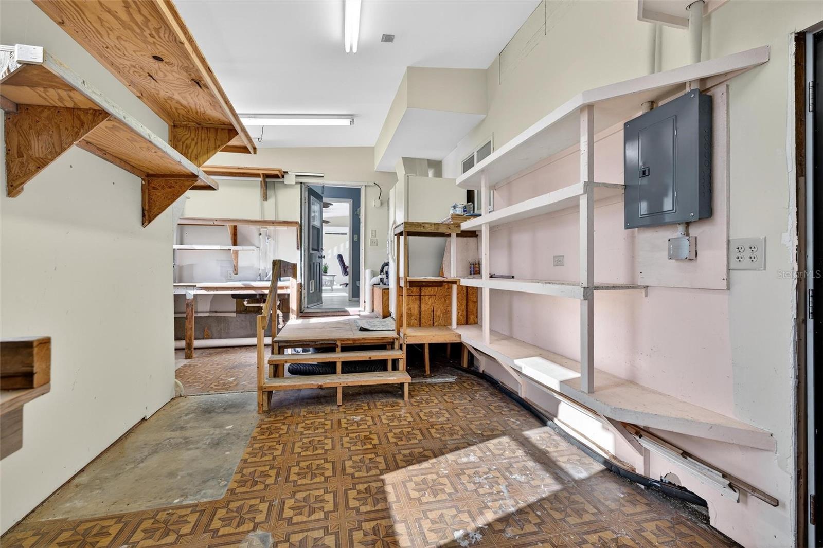 Image 45 of 75 For 945 Todd Way