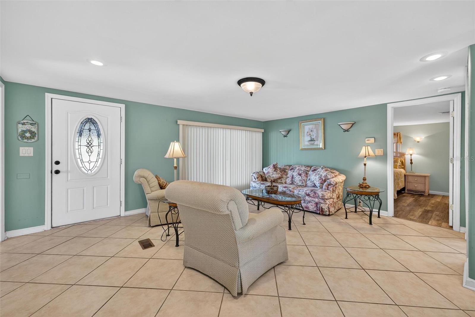 Image 6 of 75 For 945 Todd Way