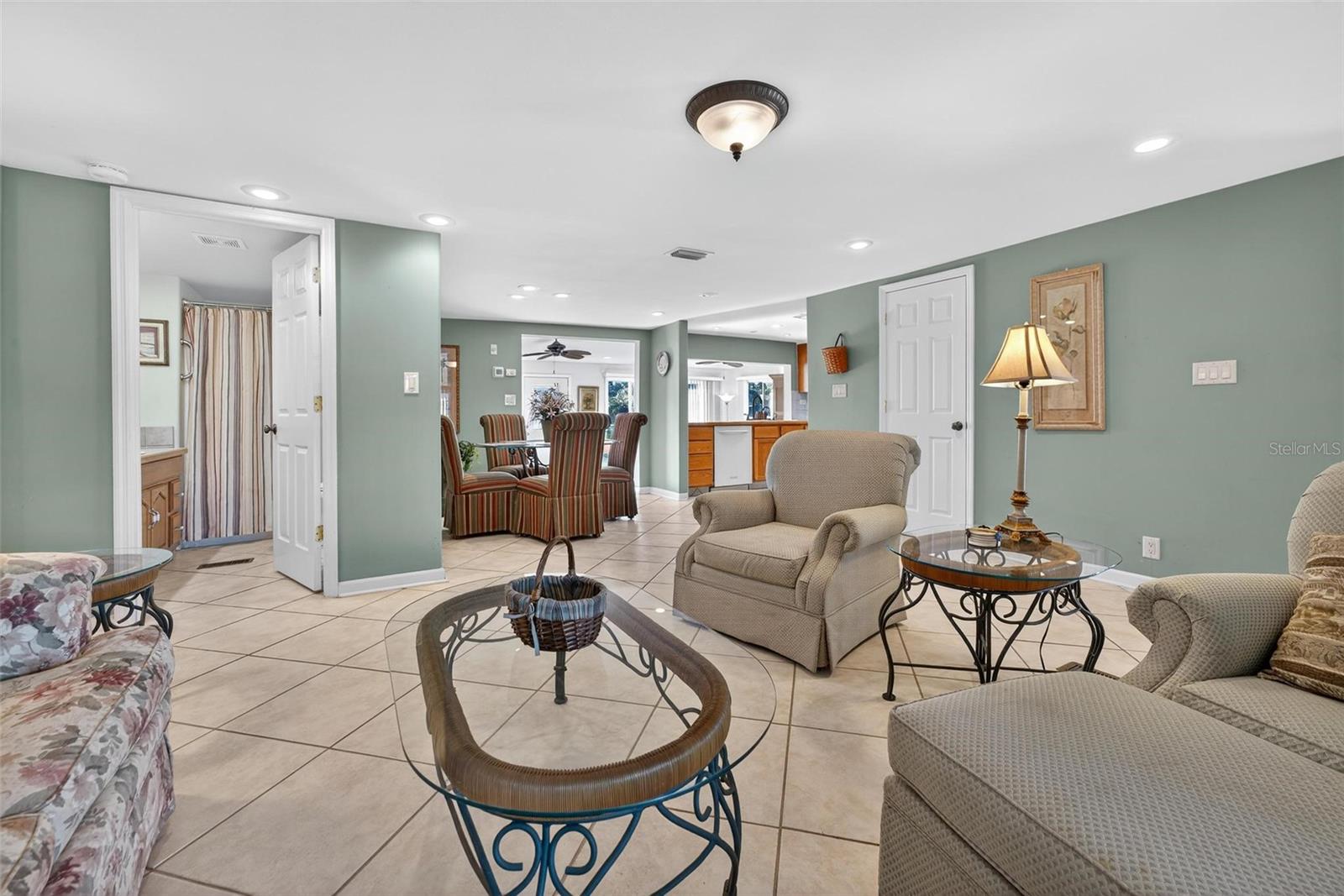 Image 9 of 75 For 945 Todd Way