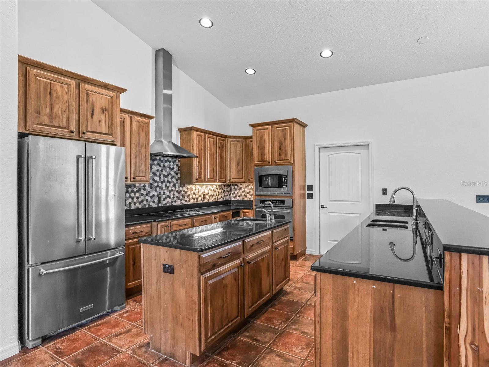 Image 18 of 56 For 15636 Highway 329