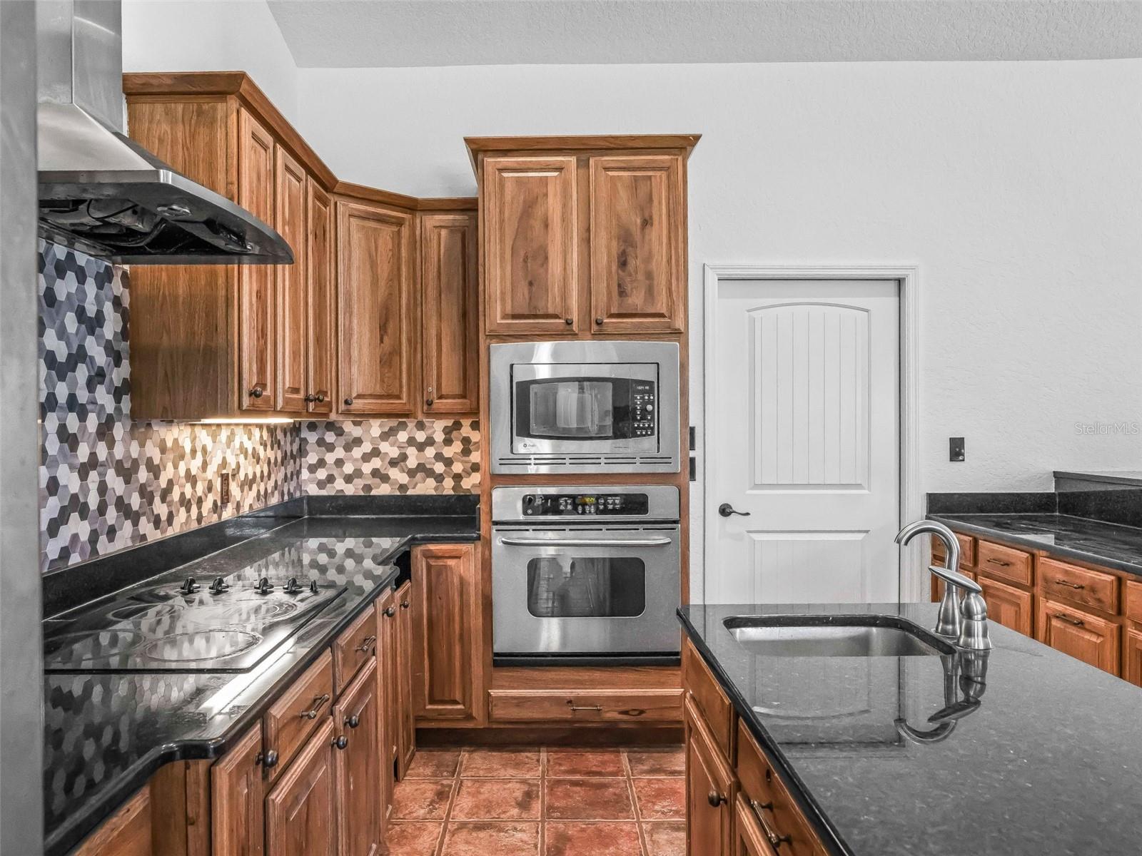 Image 20 of 56 For 15636 Highway 329