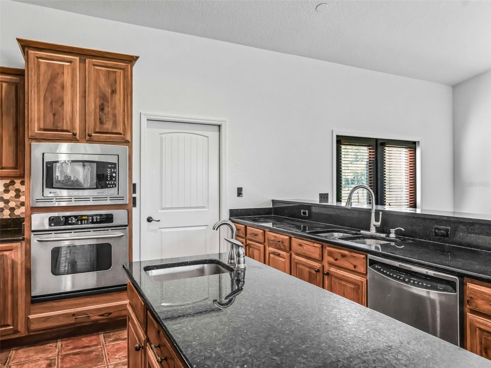 Image 21 of 56 For 15636 Highway 329