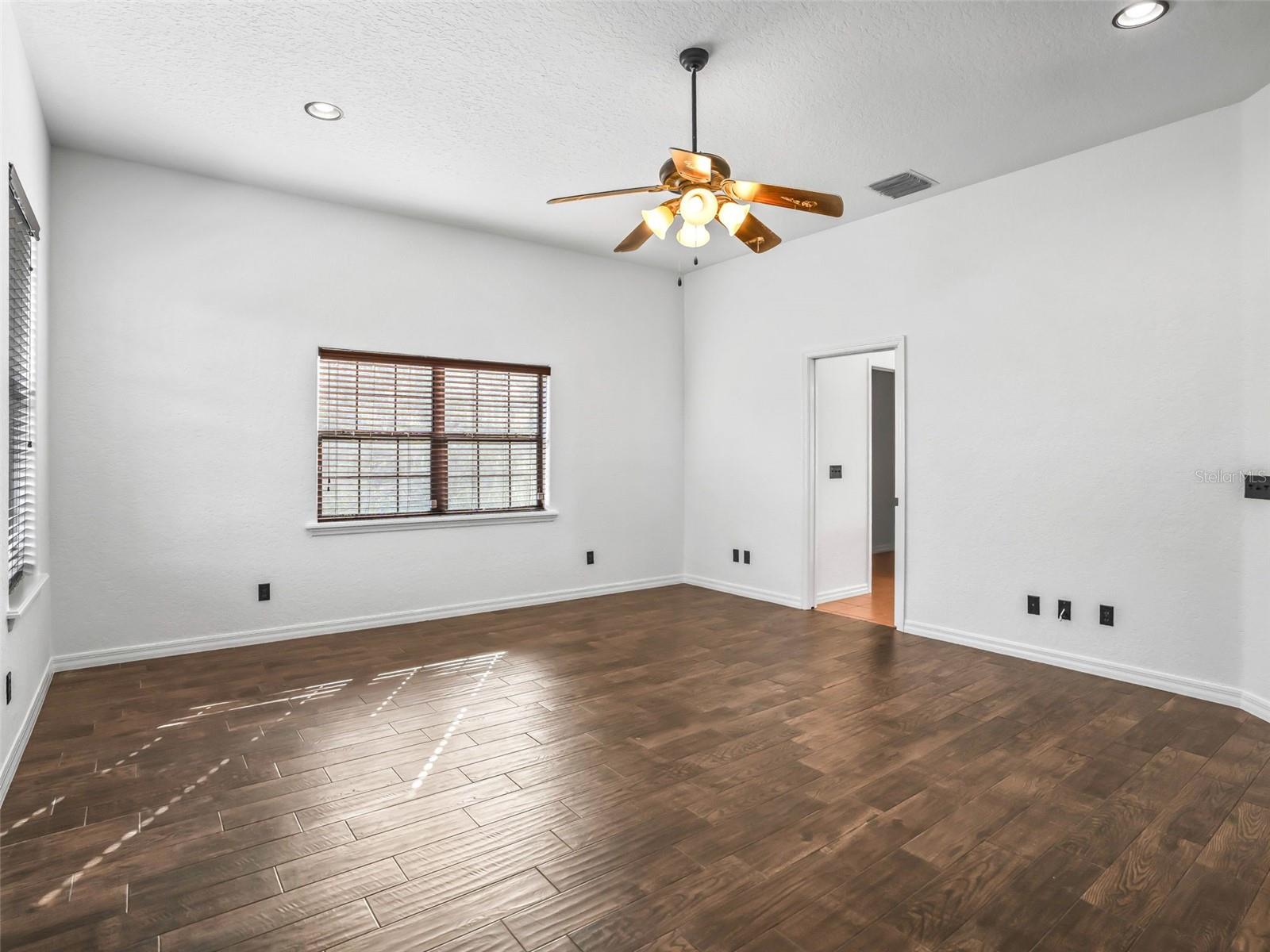 Image 24 of 56 For 15636 Highway 329