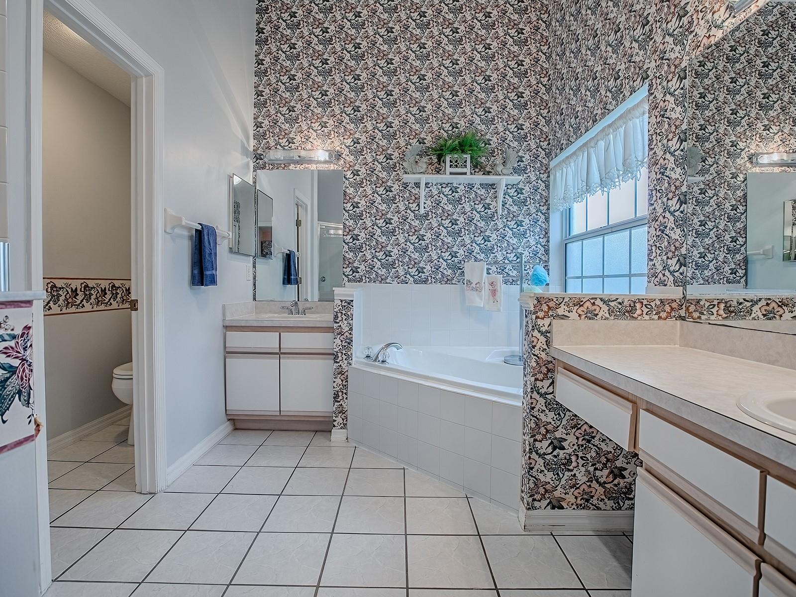 Image 33 of 62 For 25749 Whisper Oaks Road