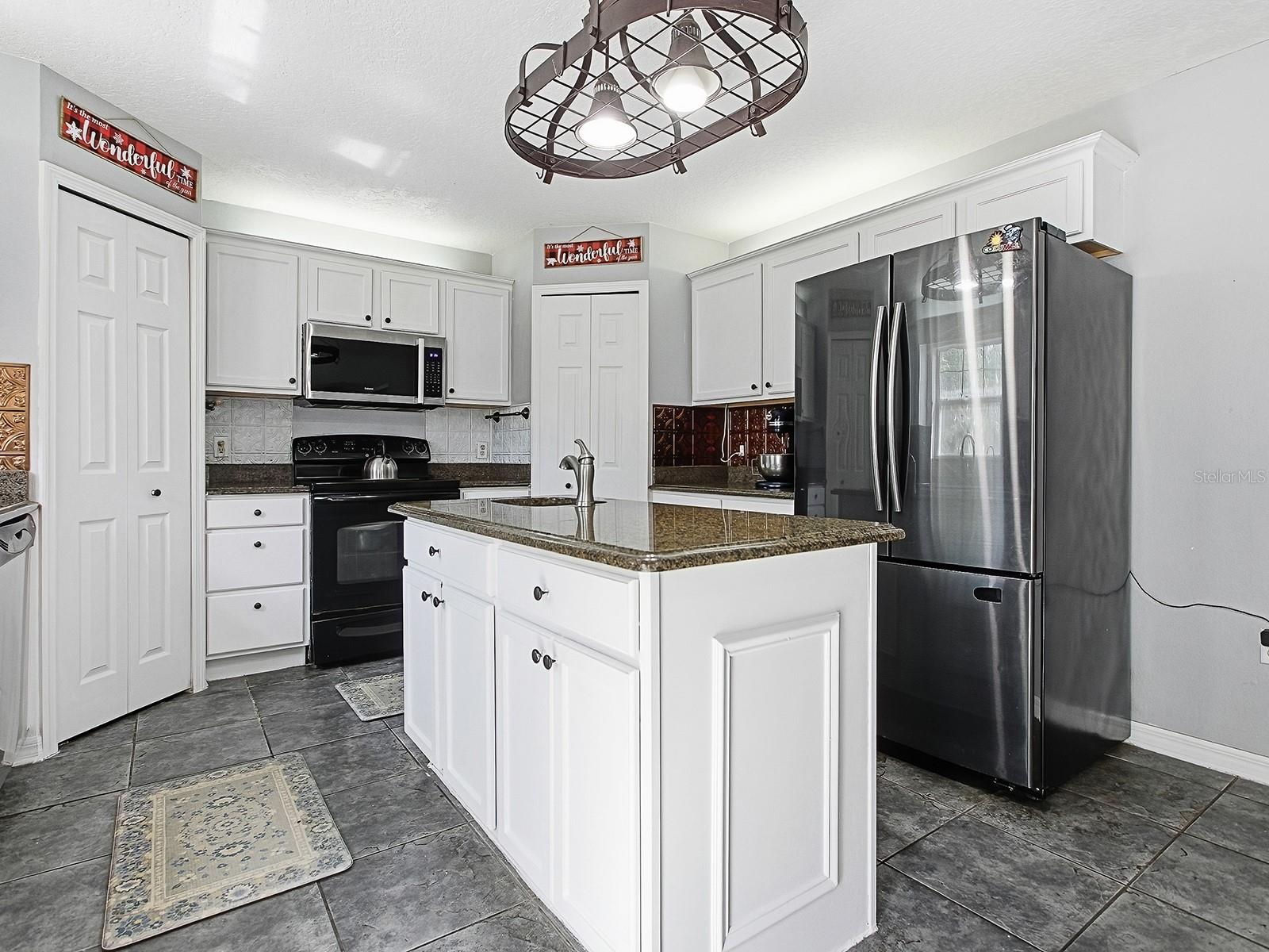 Image 23 of 67 For 7642 Park Hill Avenue