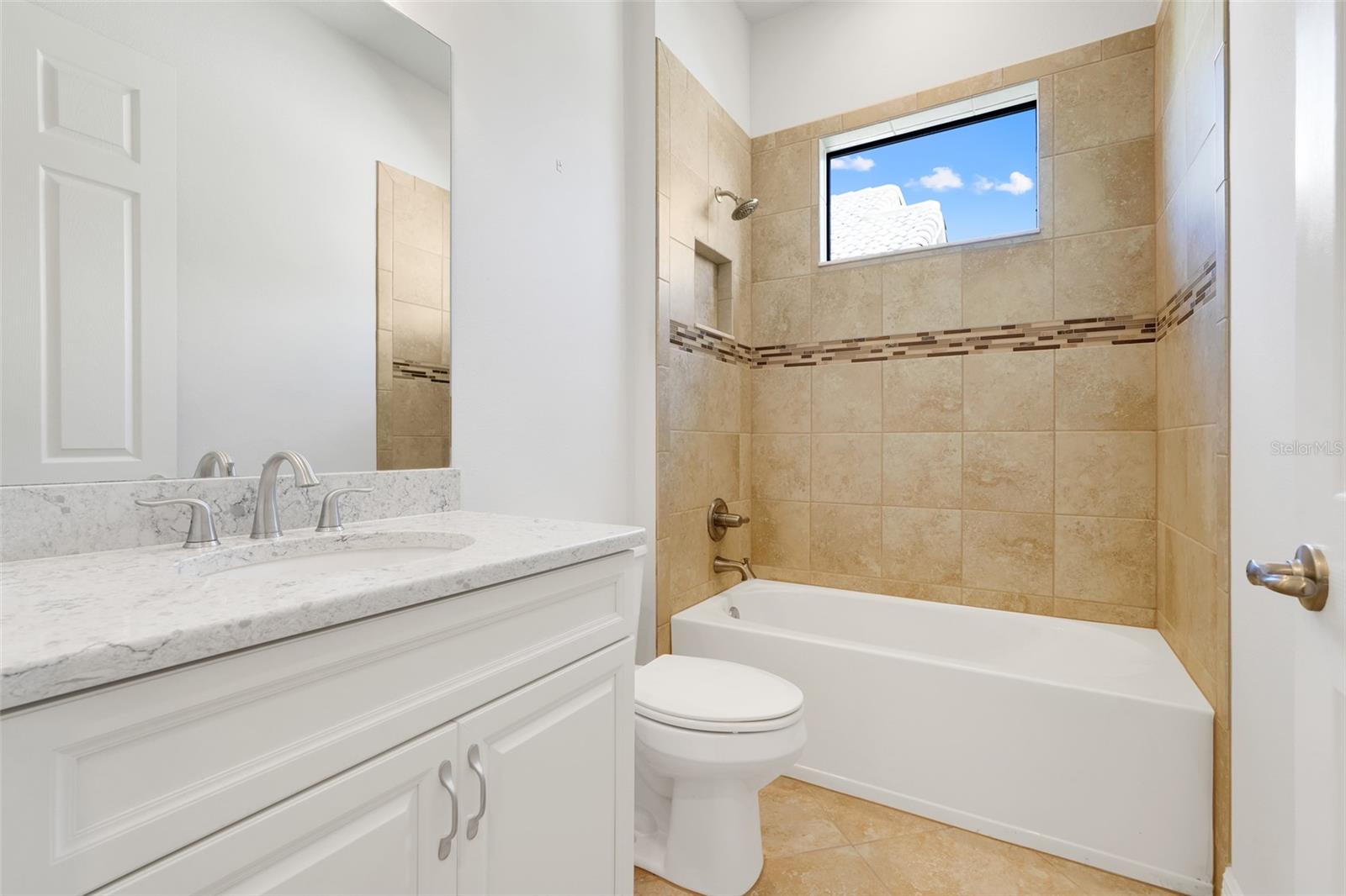 Listing photo id 24 for 1960 Ember Path