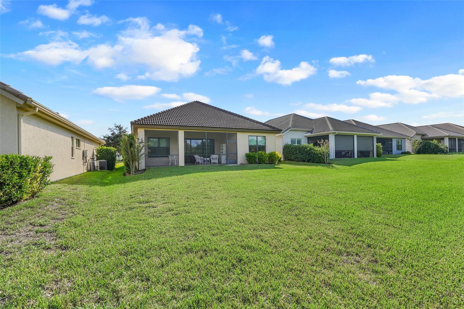 Listing photo id 31 for 1960 Ember Path