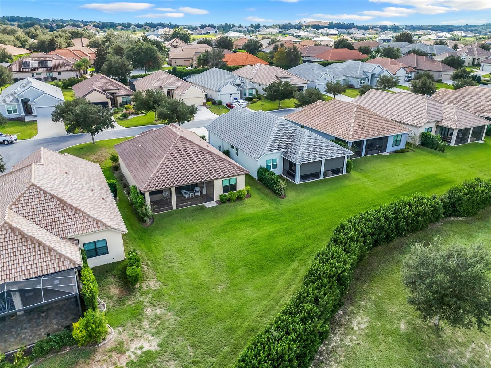 Listing photo id 5 for 1960 Ember Path