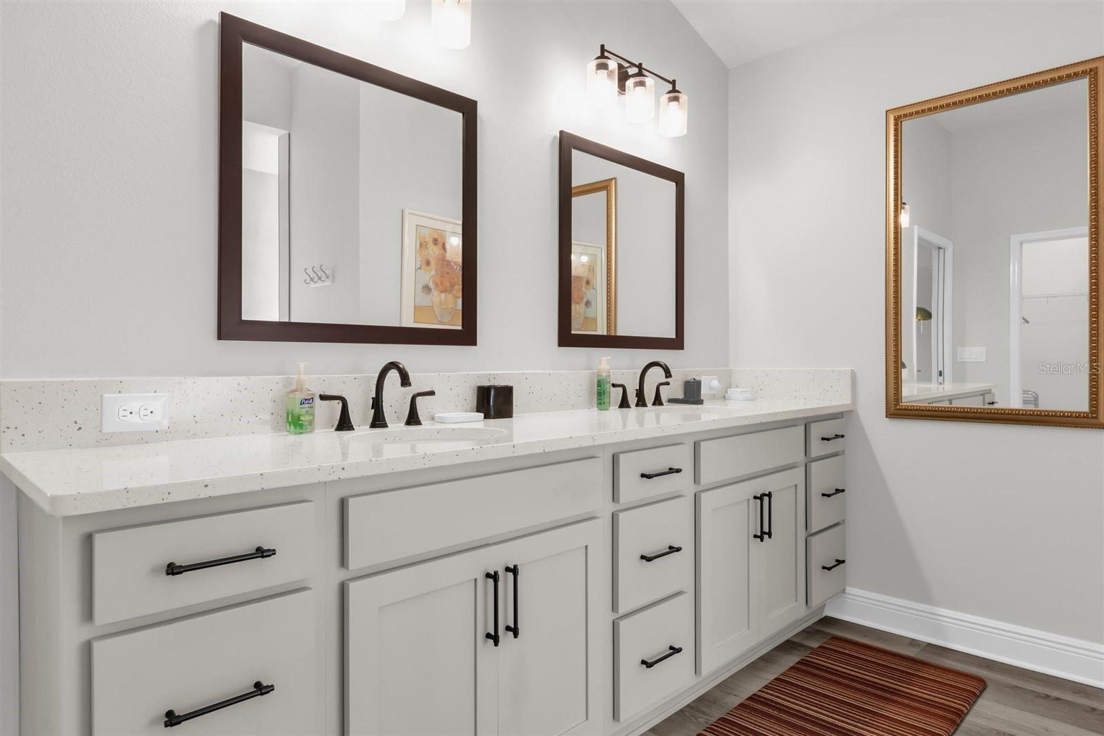 Image 28 of 52 For 6957 Minchew Circle