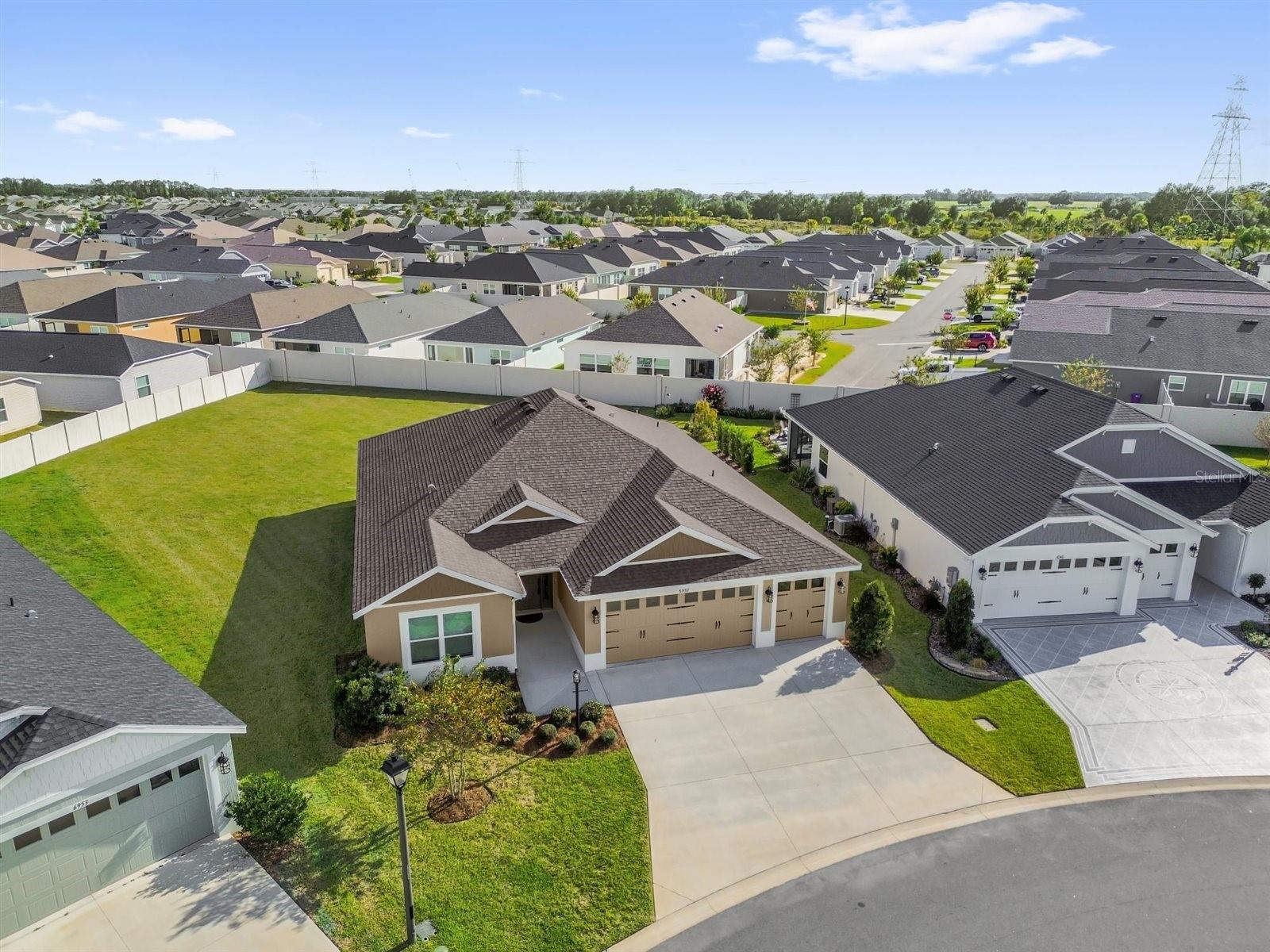 Image 39 of 52 For 6957 Minchew Circle