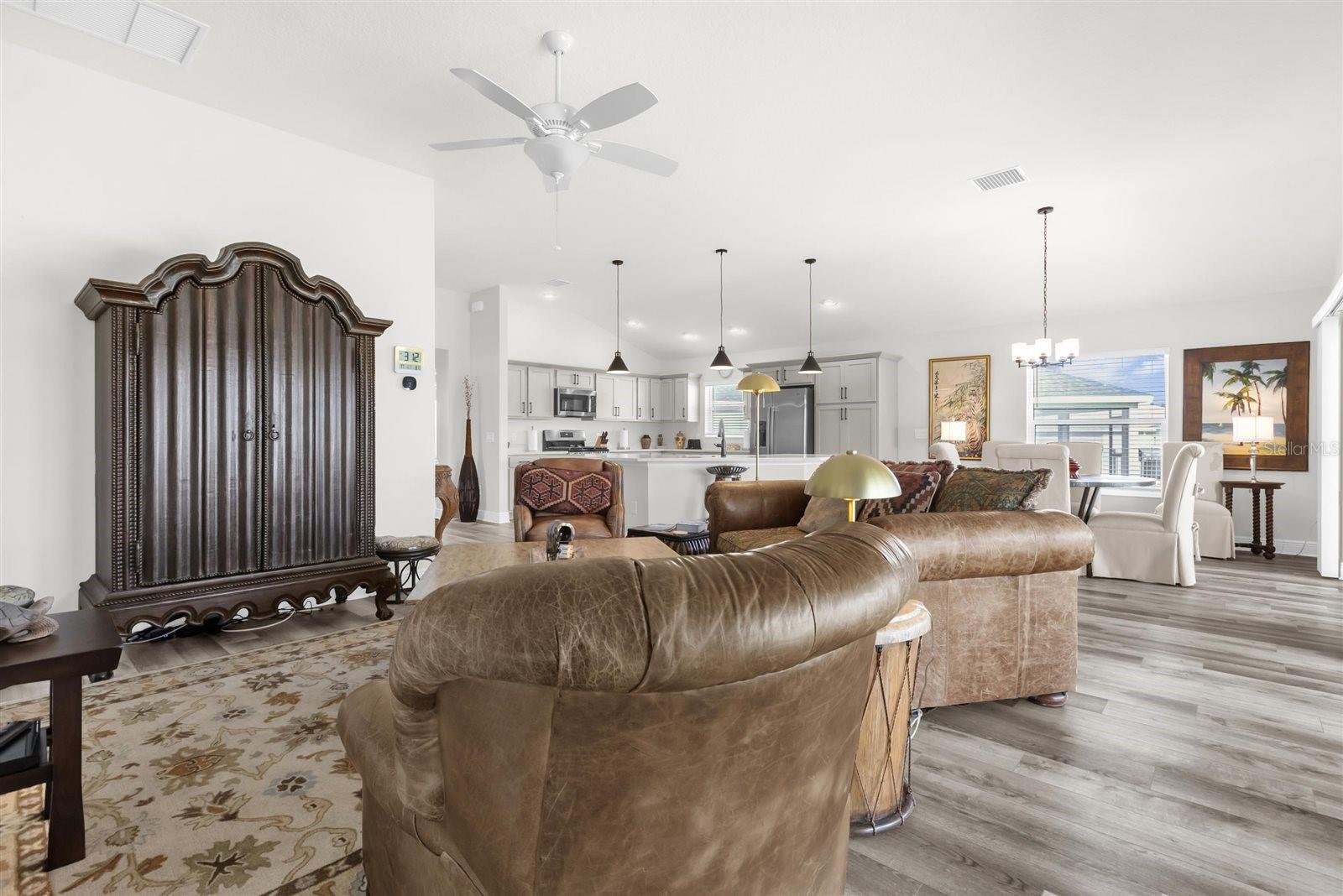 Image 9 of 52 For 6957 Minchew Circle