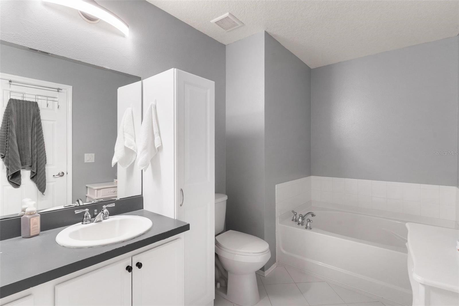 Image 25 of 47 For 5024 Ballark Street