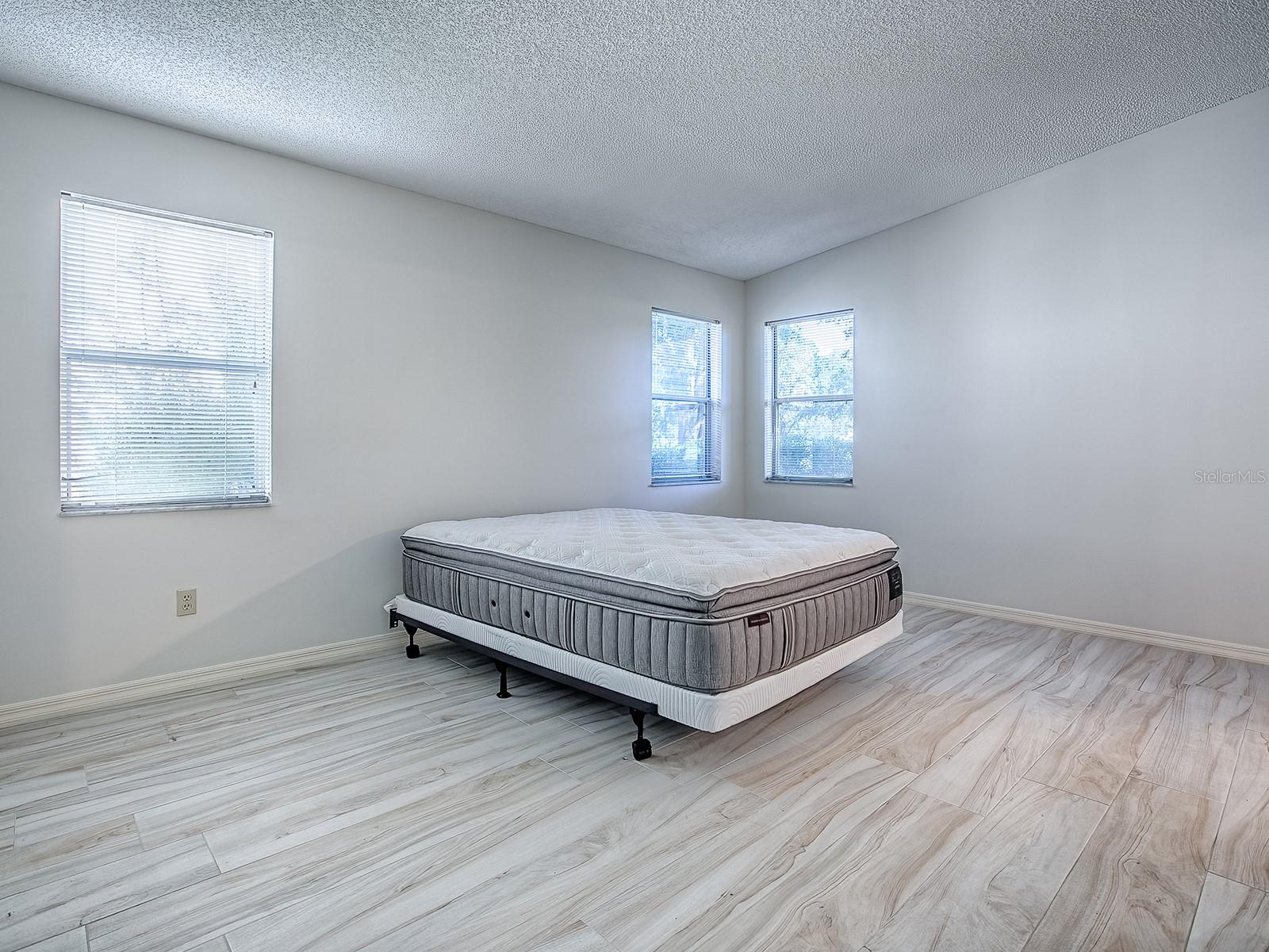 Image 18 of 44 For 1133 Del Toro Drive