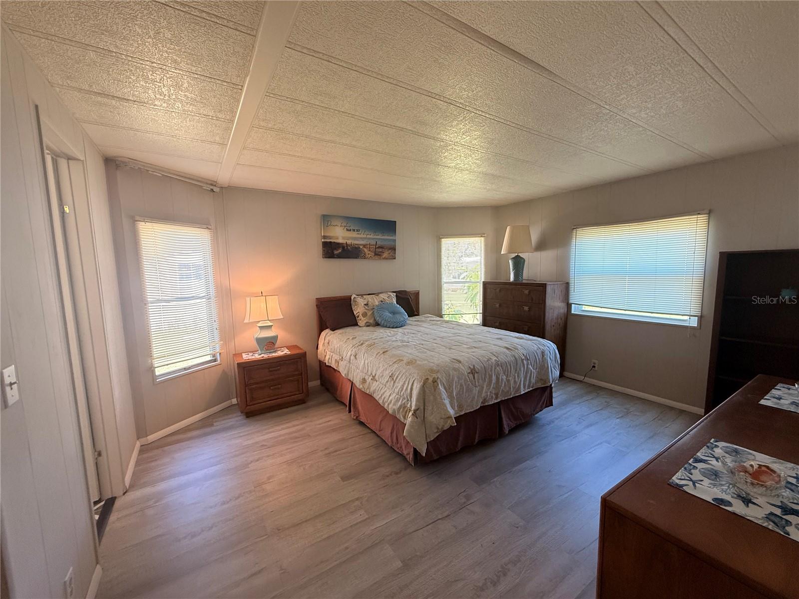 Image 12 of 19 For 27 Bobwhite Road