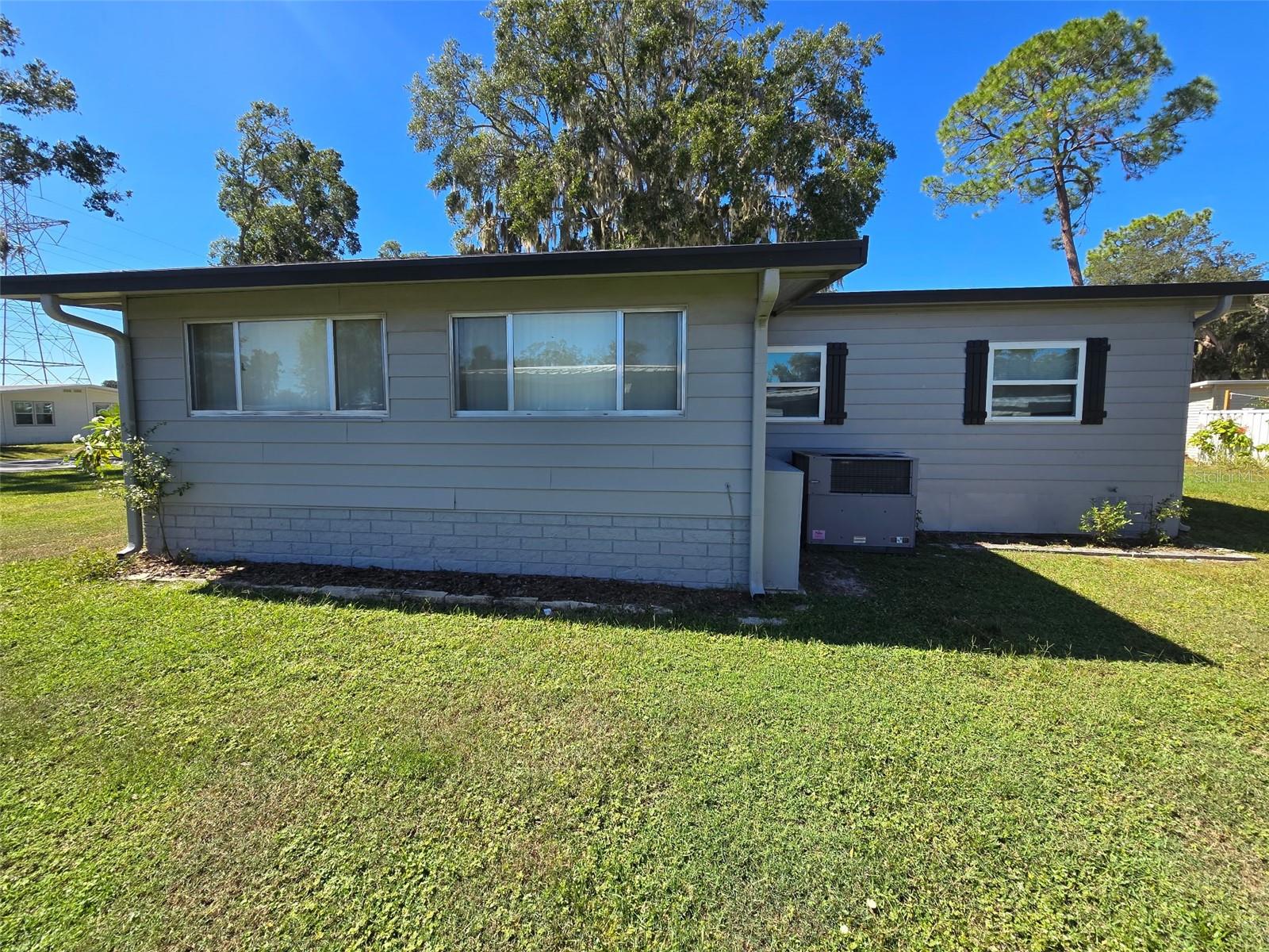 Image 3 of 19 For 27 Bobwhite Road