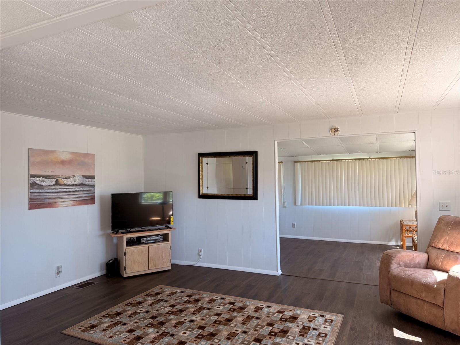 Image 9 of 19 For 27 Bobwhite Road