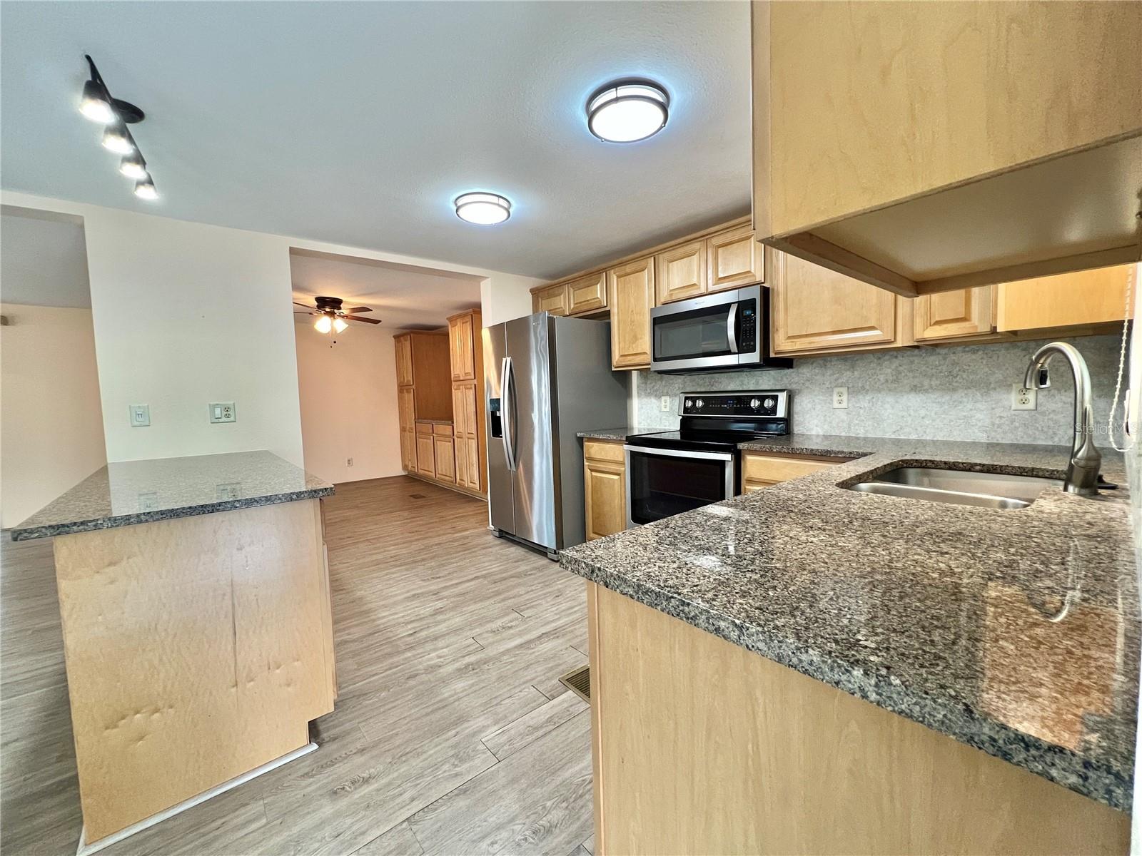 Image 17 of 92 For 176 Azalea Trail