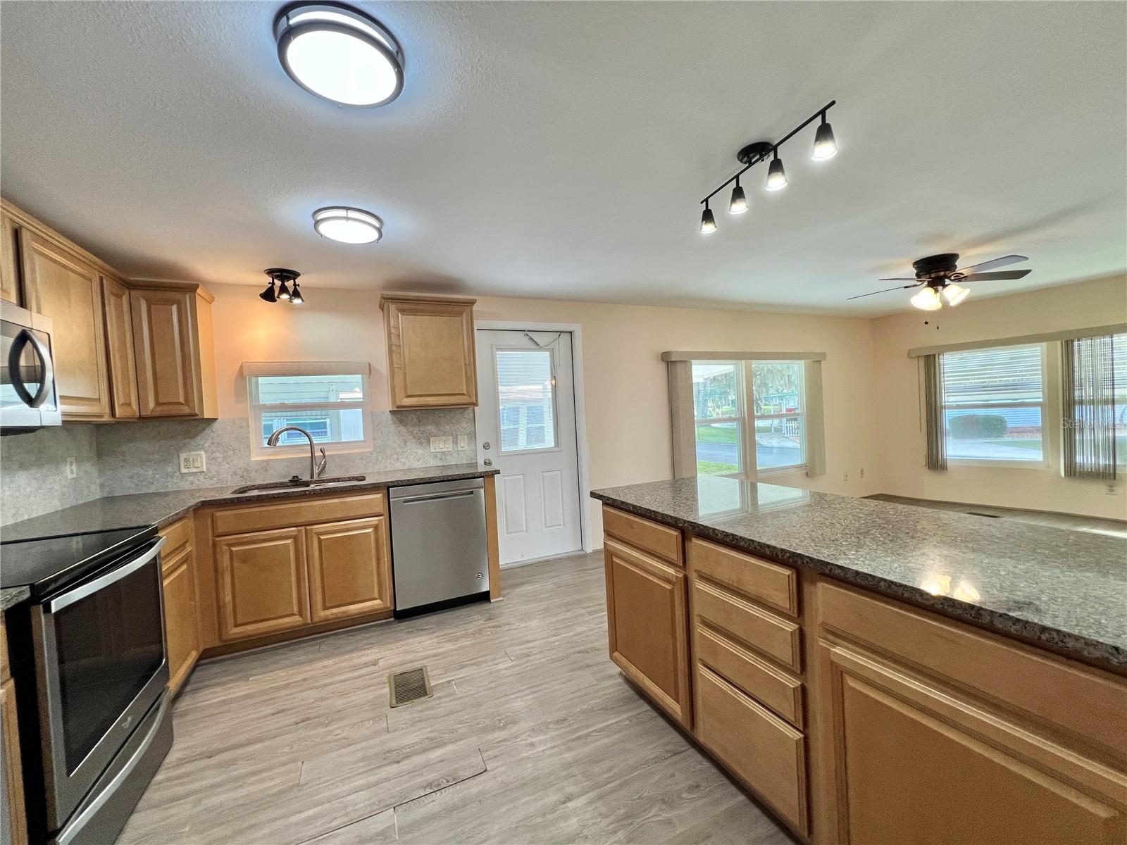 Image 20 of 92 For 176 Azalea Trail