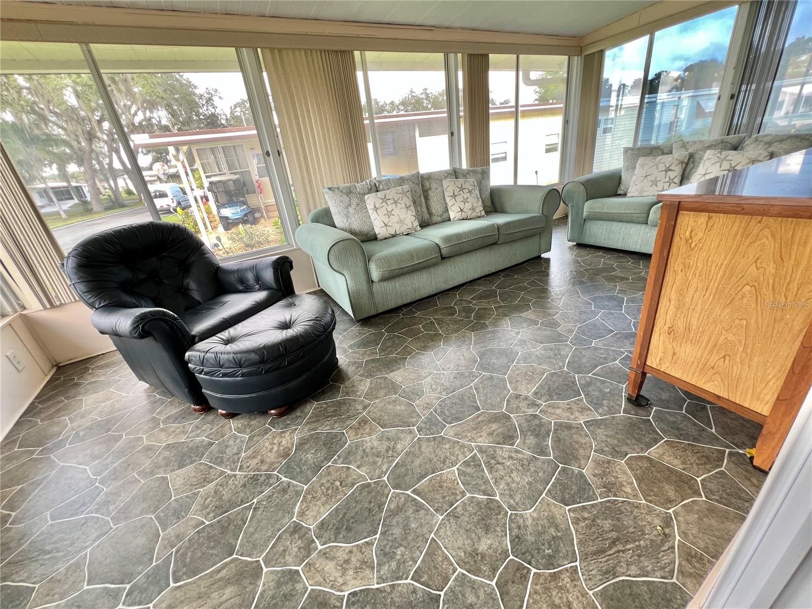 Image 44 of 92 For 176 Azalea Trail