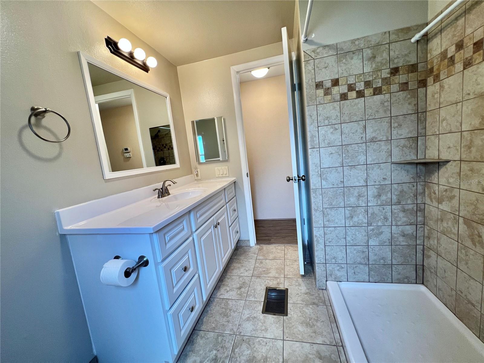 Image 77 of 92 For 176 Azalea Trail