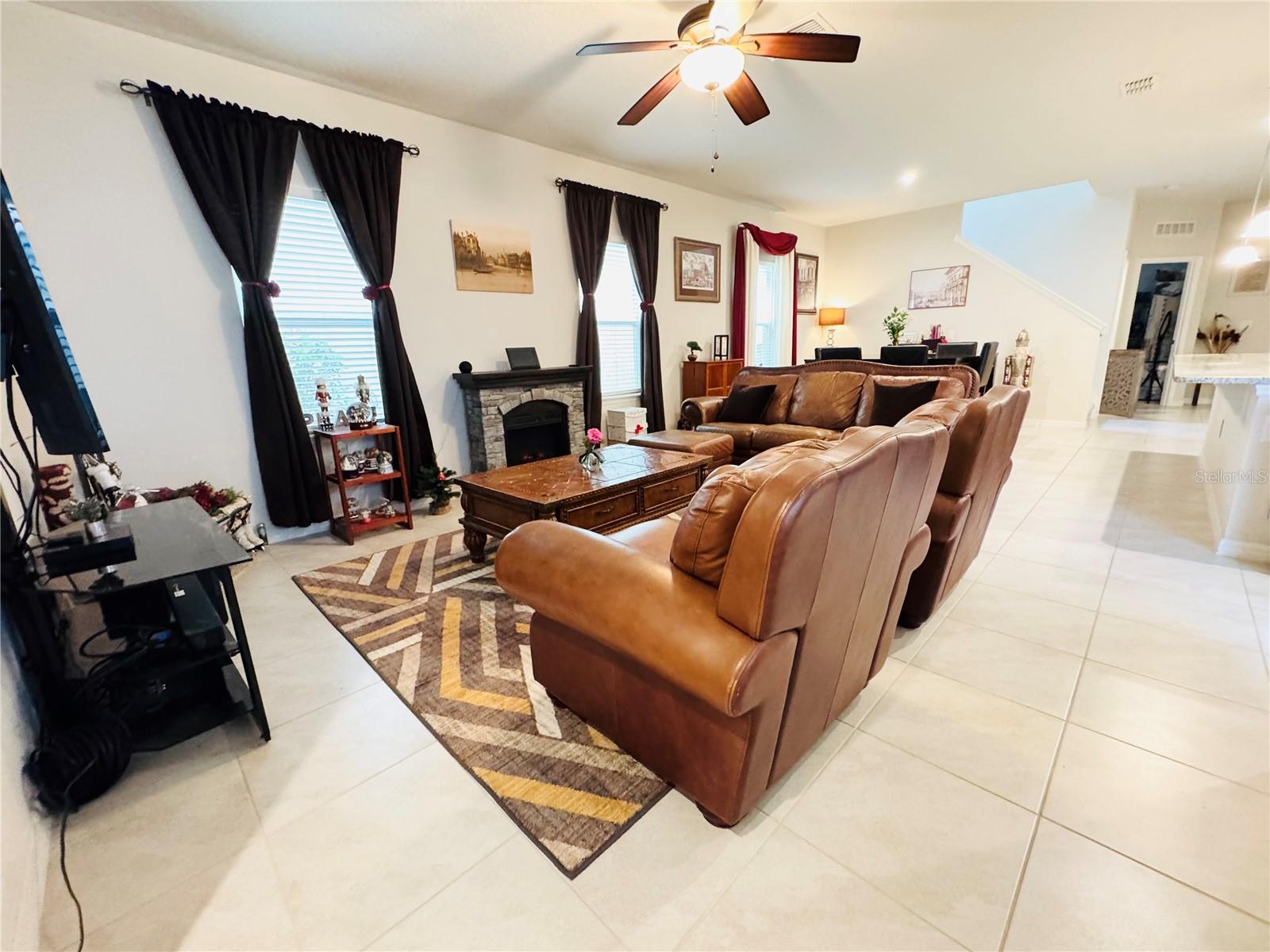 Image 4 of 30 For 16250 Firedragon Drive