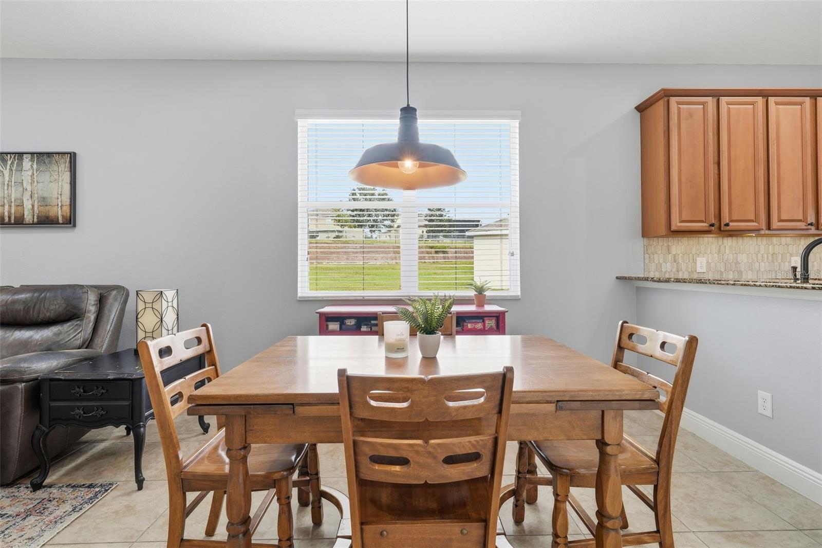 Image 14 of 54 For 4850 Royce Drive