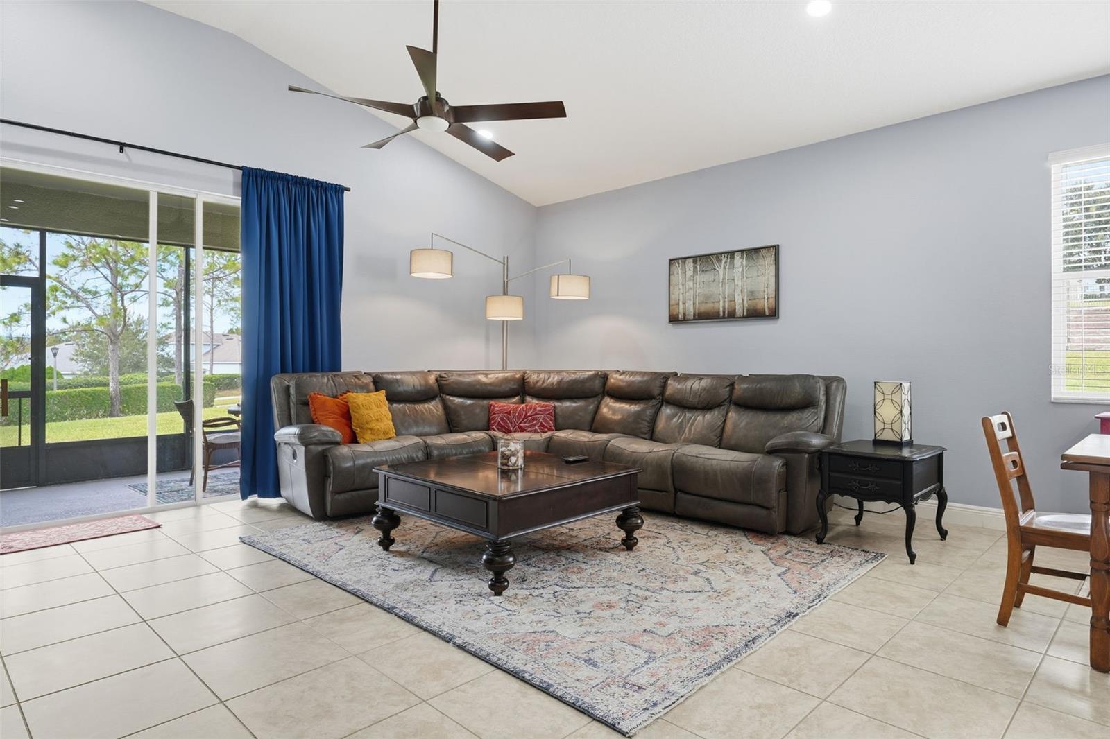 Image 16 of 54 For 4850 Royce Drive