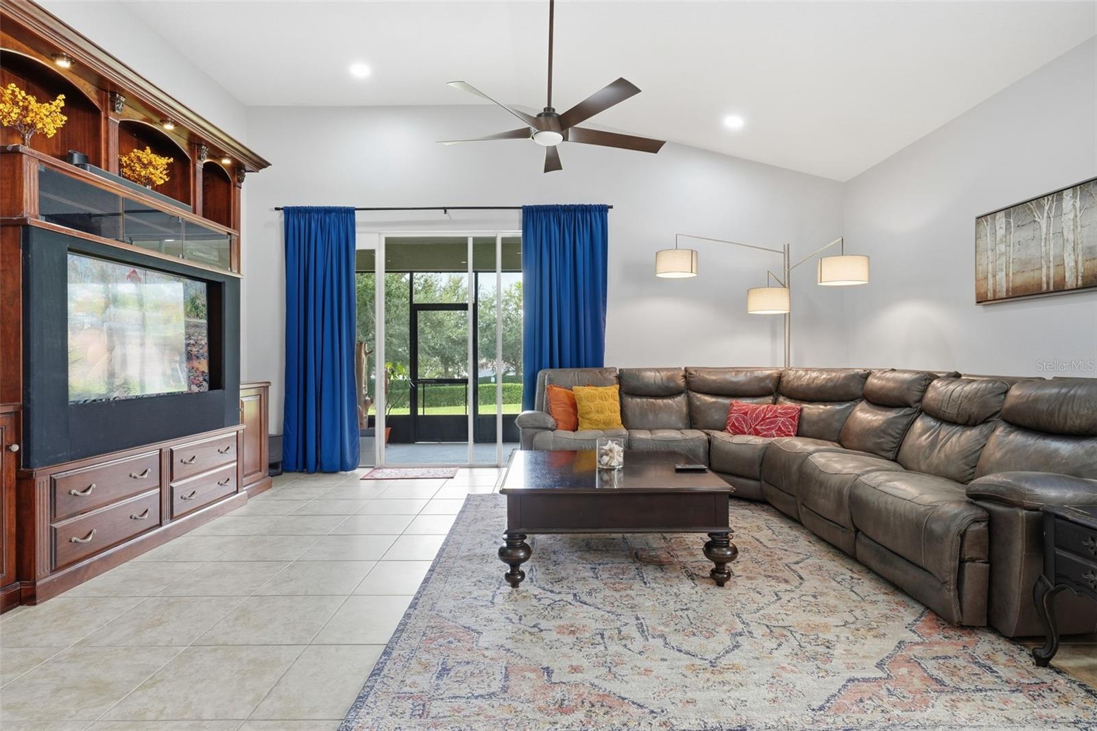 Image 17 of 54 For 4850 Royce Drive