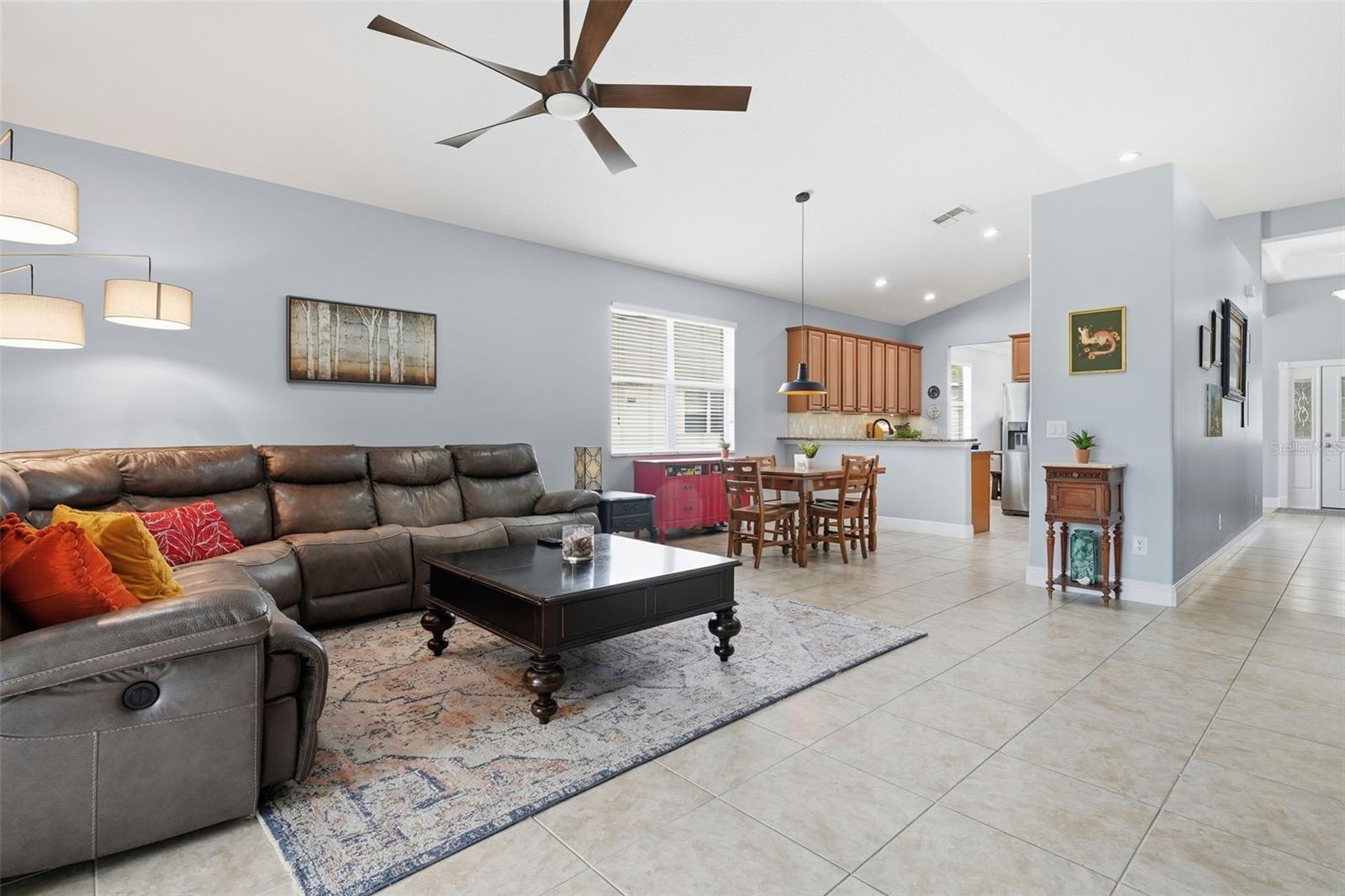 Image 18 of 54 For 4850 Royce Drive