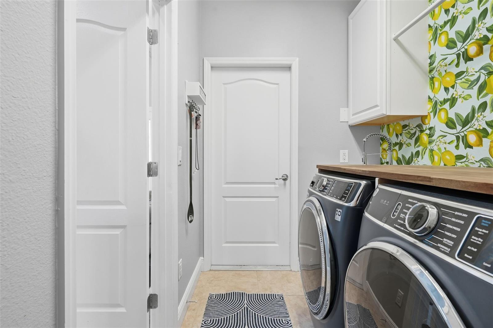 Image 22 of 54 For 4850 Royce Drive