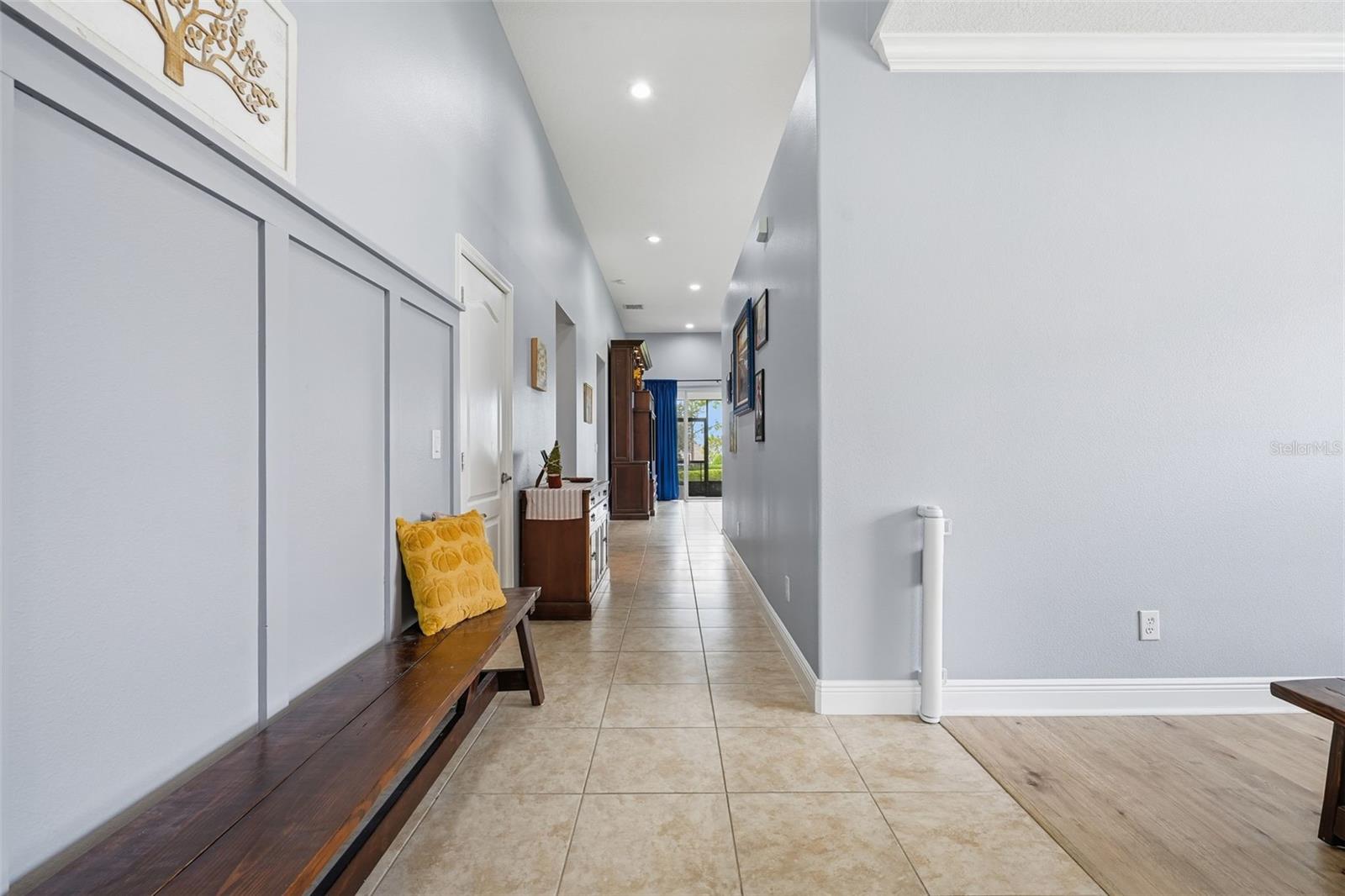 Image 4 of 54 For 4850 Royce Drive