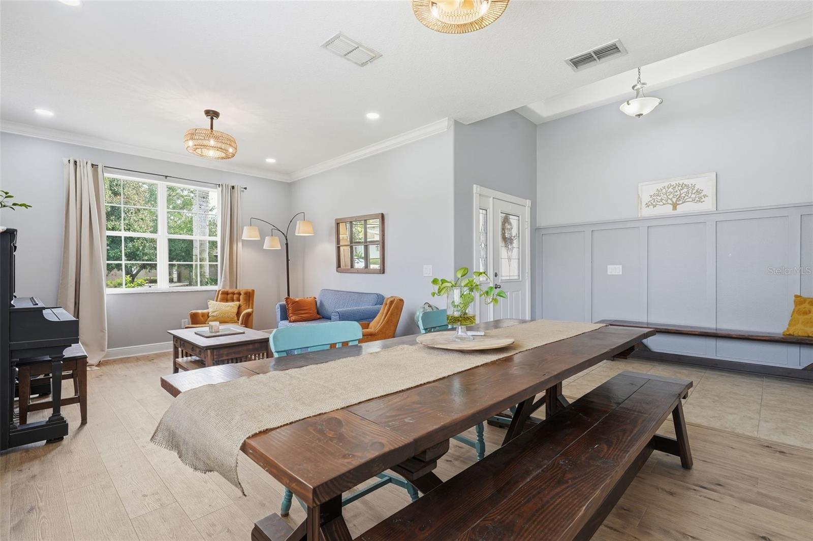 Image 7 of 54 For 4850 Royce Drive