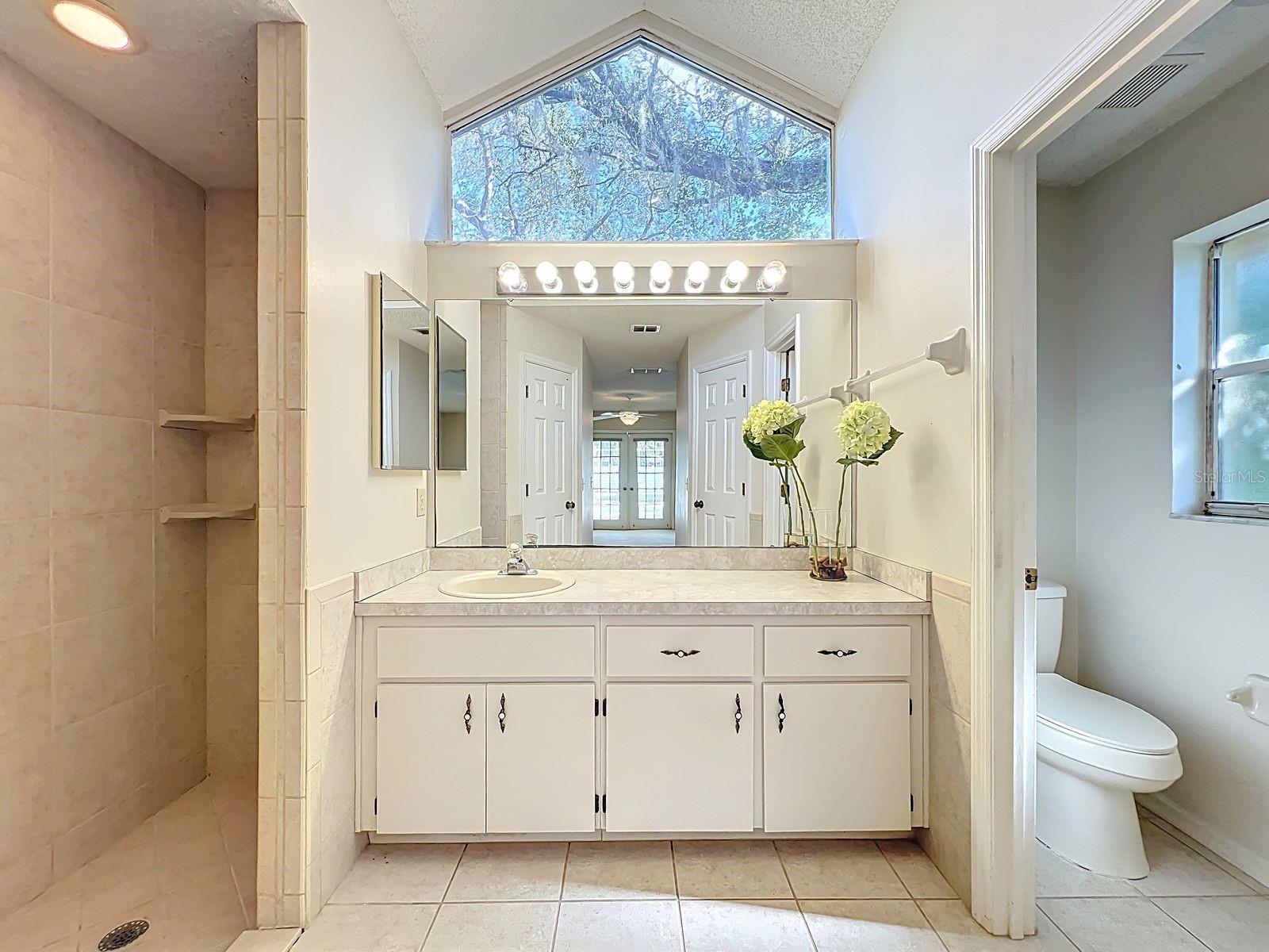 Image 11 of 29 For 10040 Silver Bluff Drive