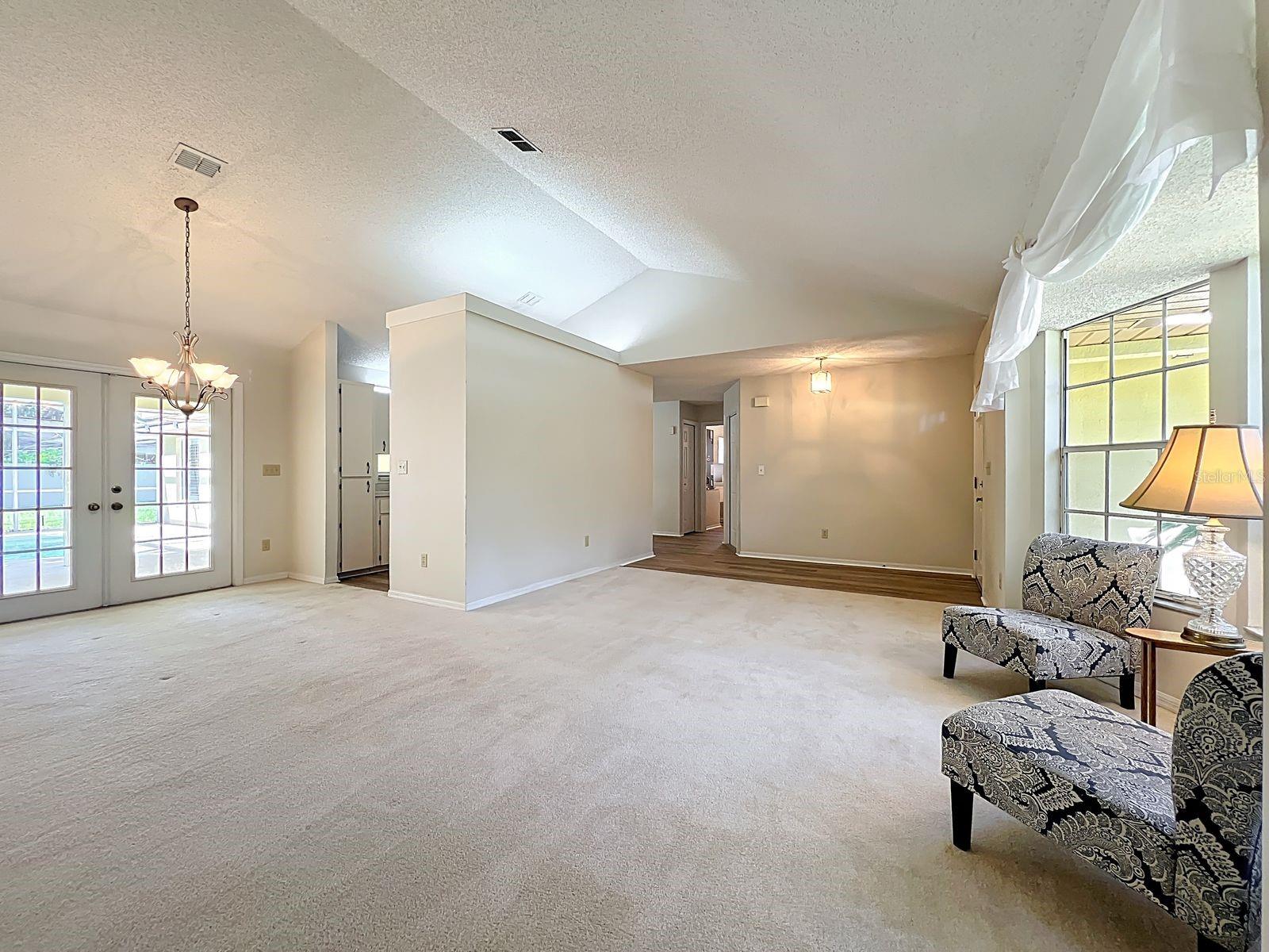 Image 5 of 29 For 10040 Silver Bluff Drive