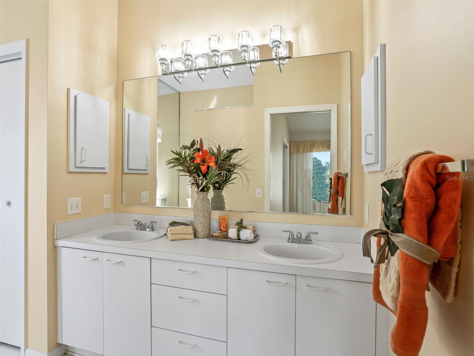 Image 33 of 51 For 1013 Del Rio Drive