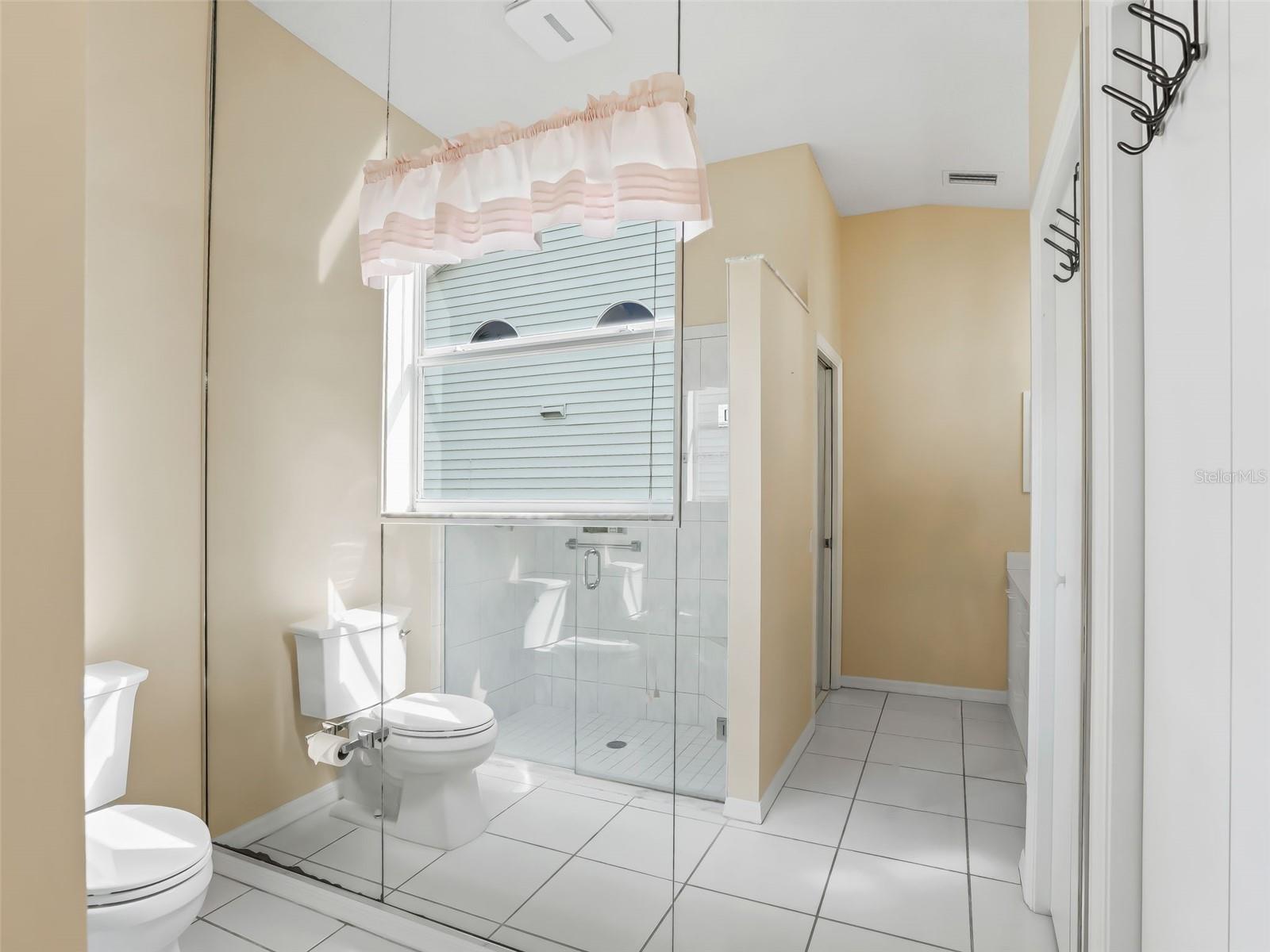 Image 34 of 51 For 1013 Del Rio Drive