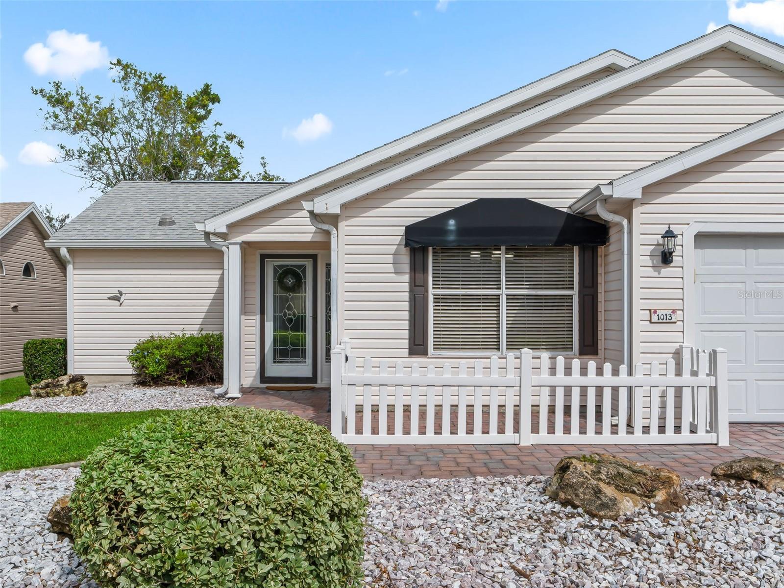 Image 7 of 51 For 1013 Del Rio Drive