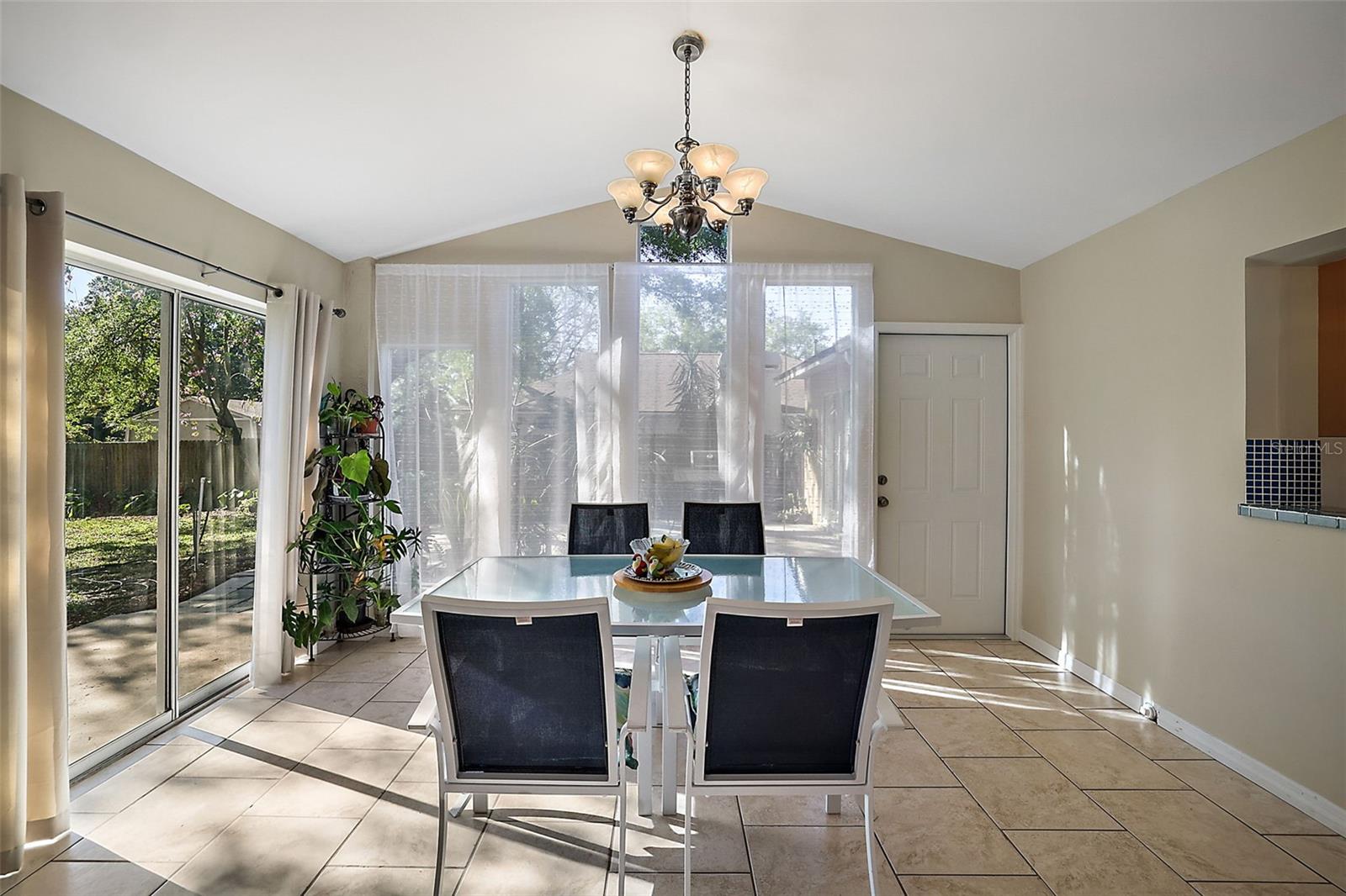 Image 14 of 32 For 1020 High Ridge Ct