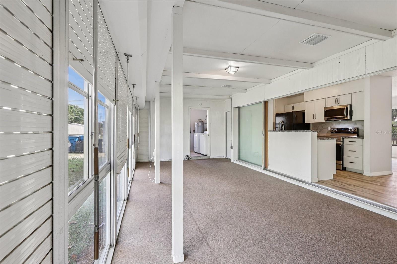 Image 30 of 35 For 892 Hampton Drive Ne