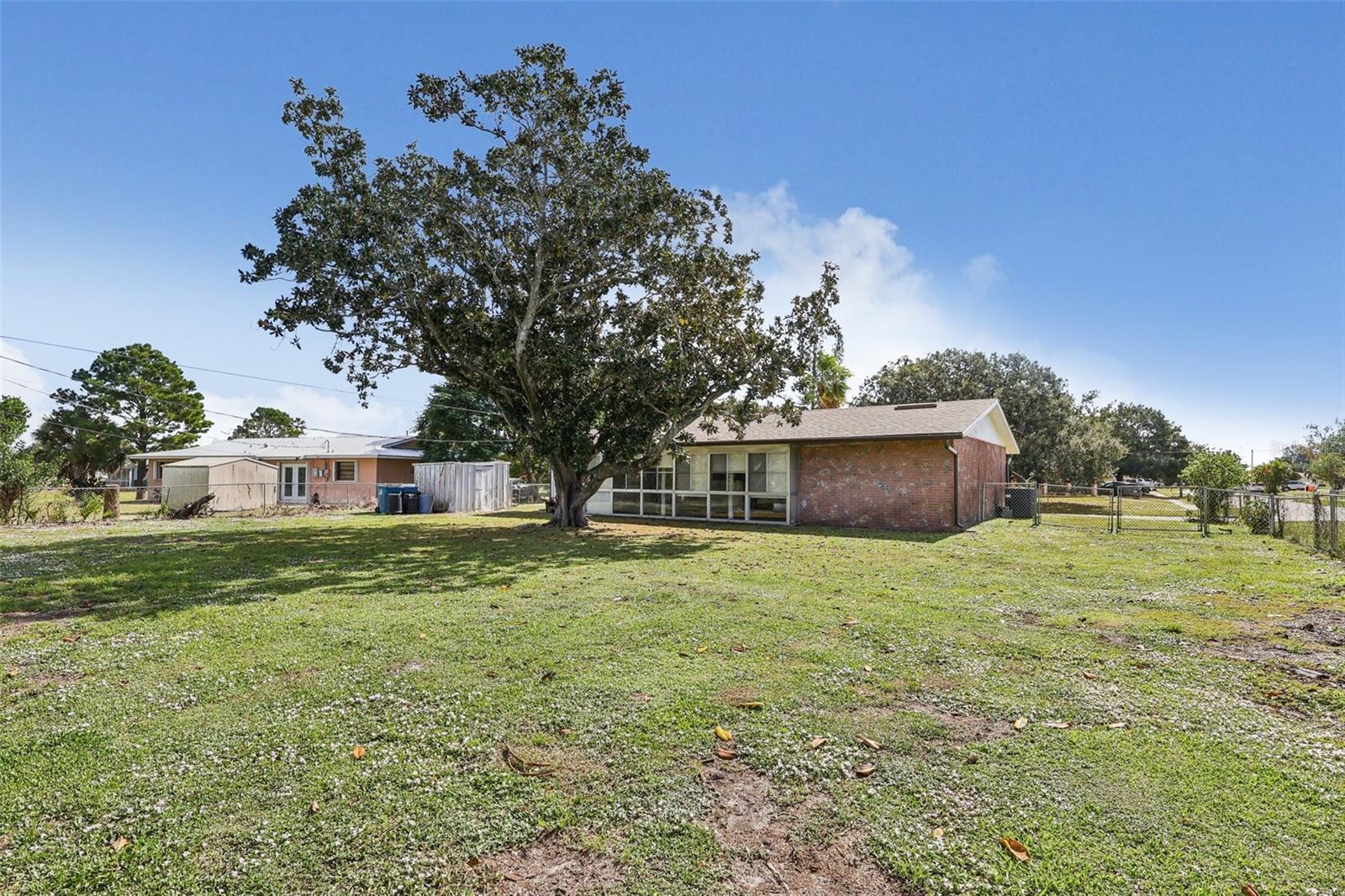 Image 33 of 35 For 892 Hampton Drive Ne