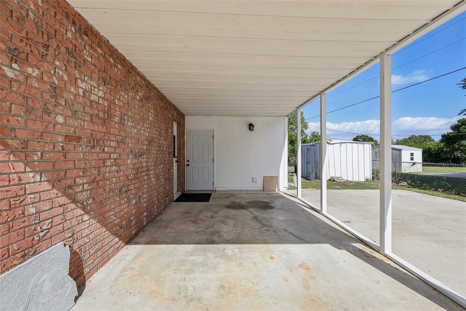 Image 4 of 35 For 892 Hampton Drive Ne